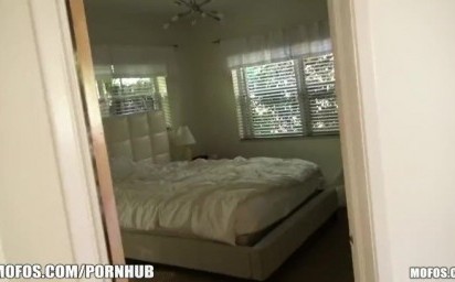 Massive mansion house party turns into a crazy bedroom orgy