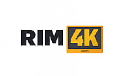 RIM4K. Handyman makes love to the Czech girl and its the best payment